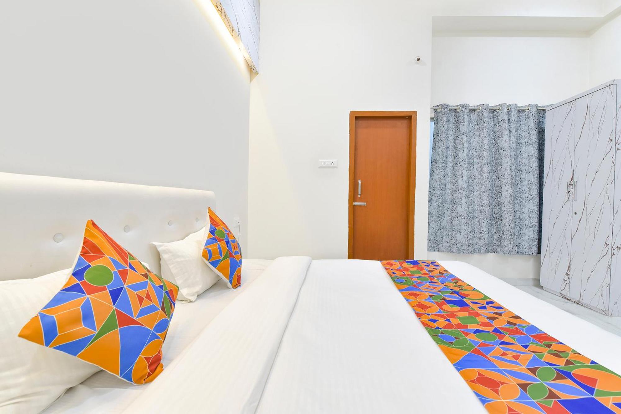 Fabhotel Grand Embassy Indore Zewnętrze zdjęcie