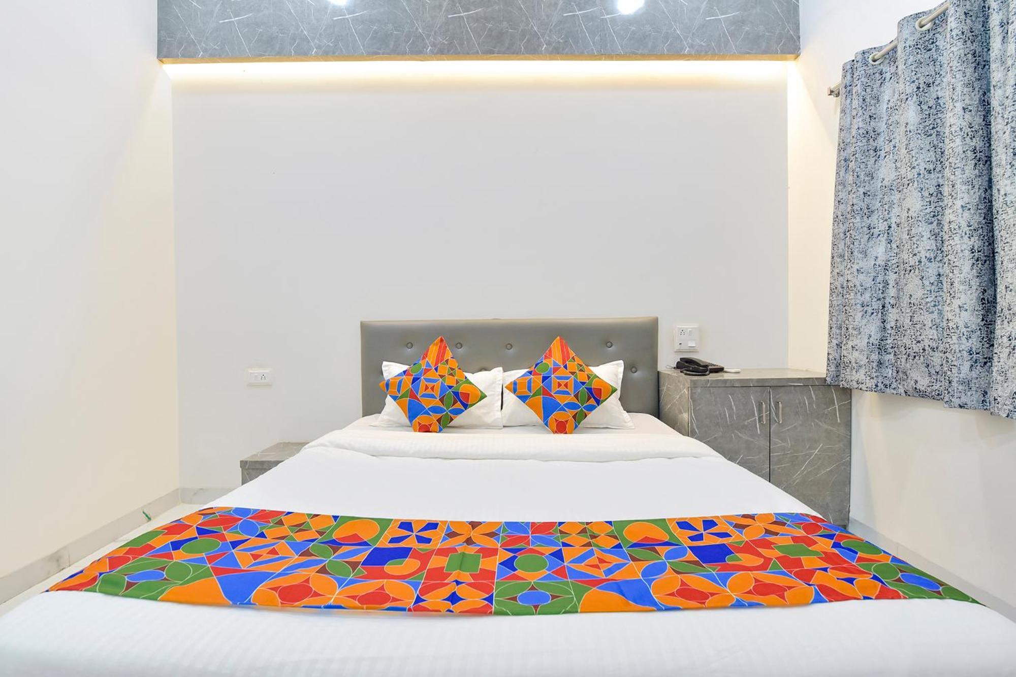 Fabhotel Grand Embassy Indore Zewnętrze zdjęcie