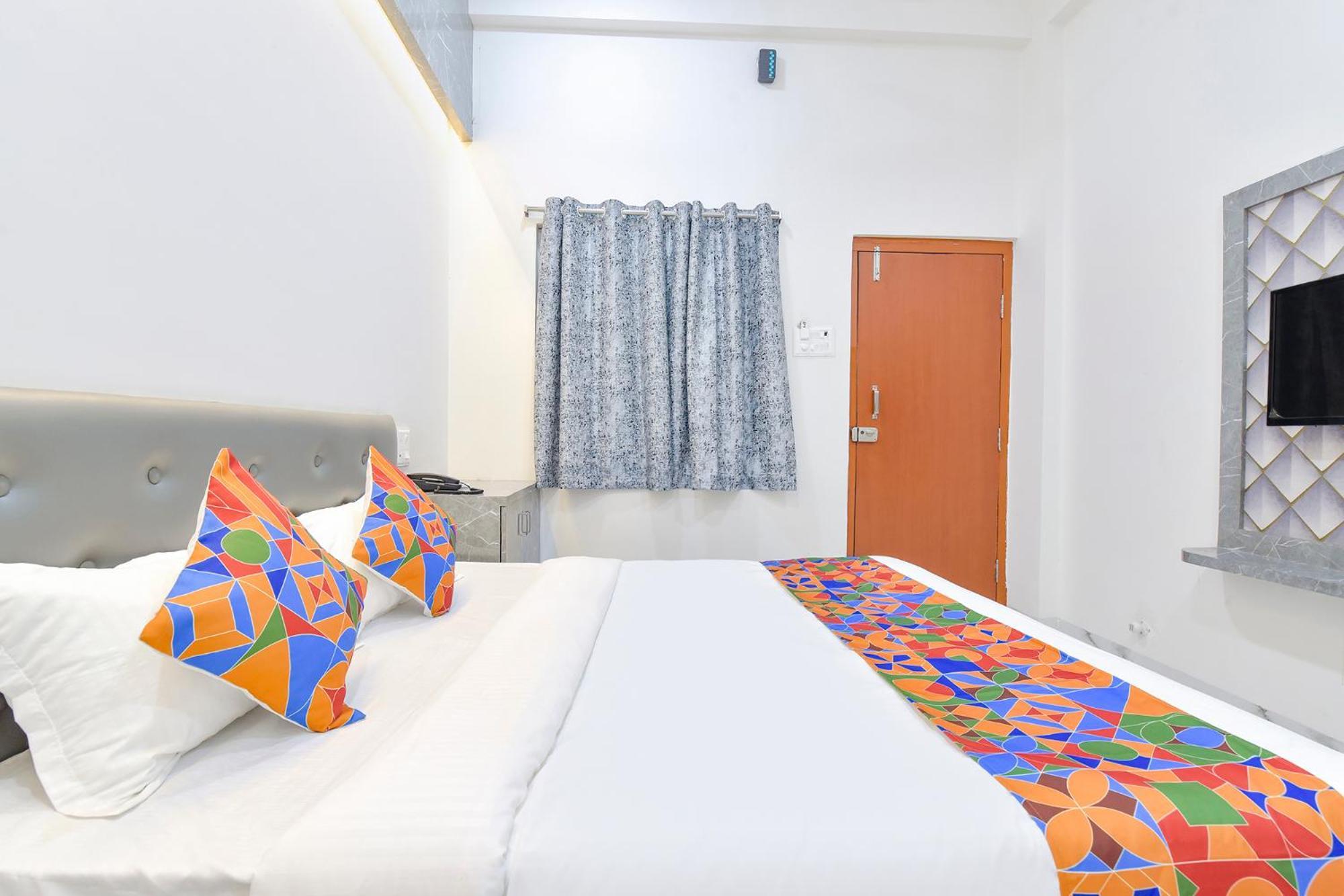 Fabhotel Grand Embassy Indore Zewnętrze zdjęcie