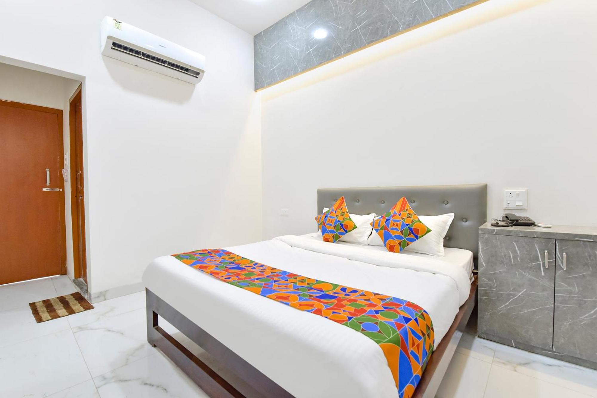Fabhotel Grand Embassy Indore Zewnętrze zdjęcie